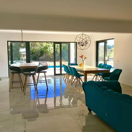 Deluxe Vila Mlini
